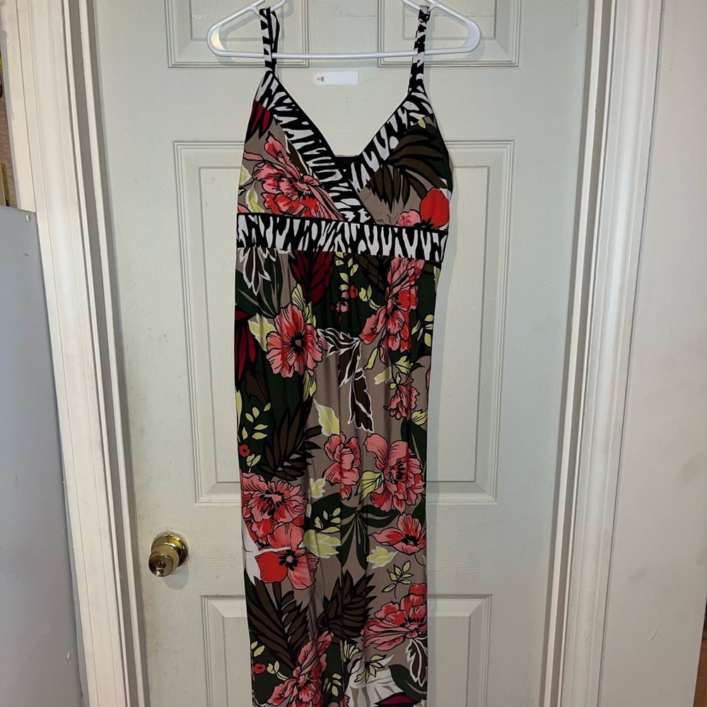 Roz & Ali maxi dress